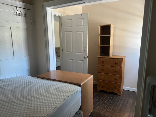 Building Photo - 203 Prospect St