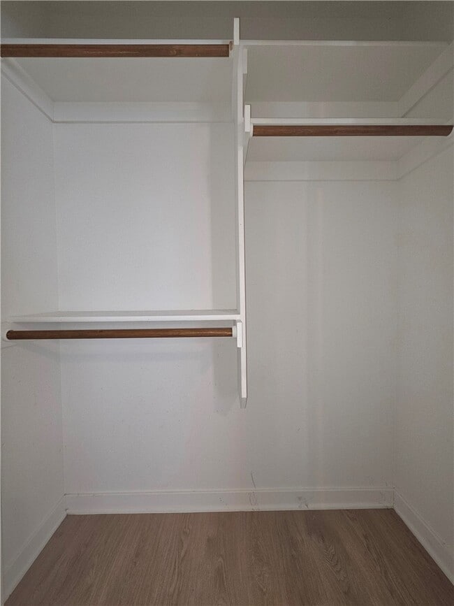 Building Photo - 704 W Loren Dr