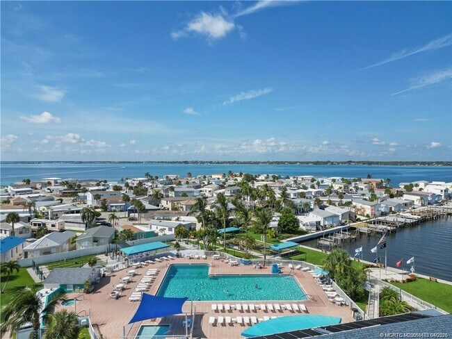 Building Photo - 1077 Nettles Blvd