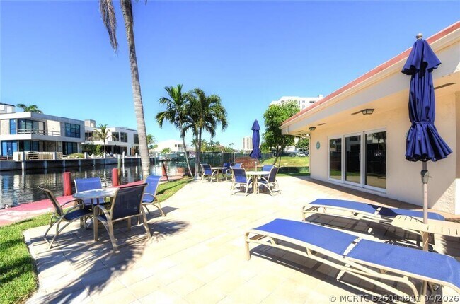 Building Photo - 1391 S Ocean Blvd