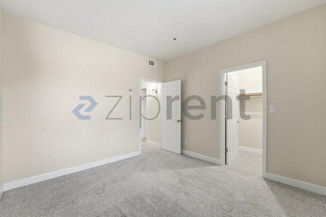 Building Photo - 9600 N 96th St