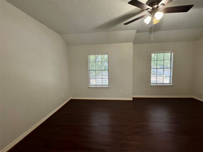 Building Photo - 167 Anise Tree Pl