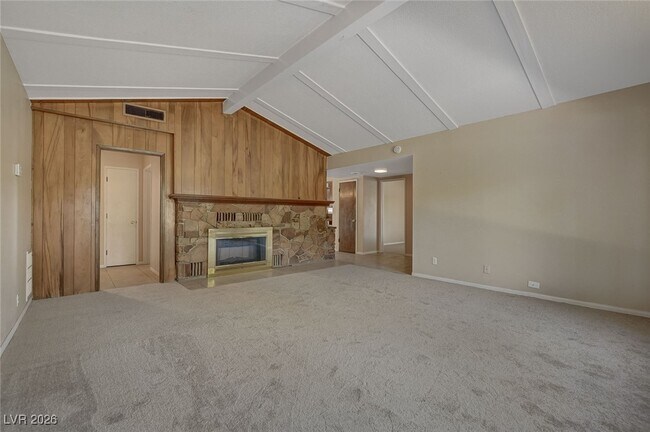 Building Photo - 5649 Sheila Ave