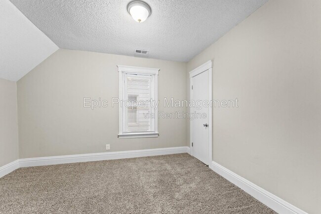 Building Photo - 2508 W Jefferson Ave