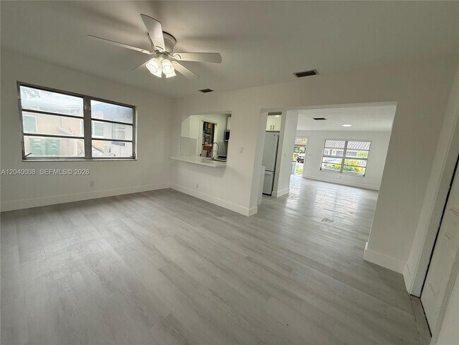 Building Photo - 7311 NW 57th Dr