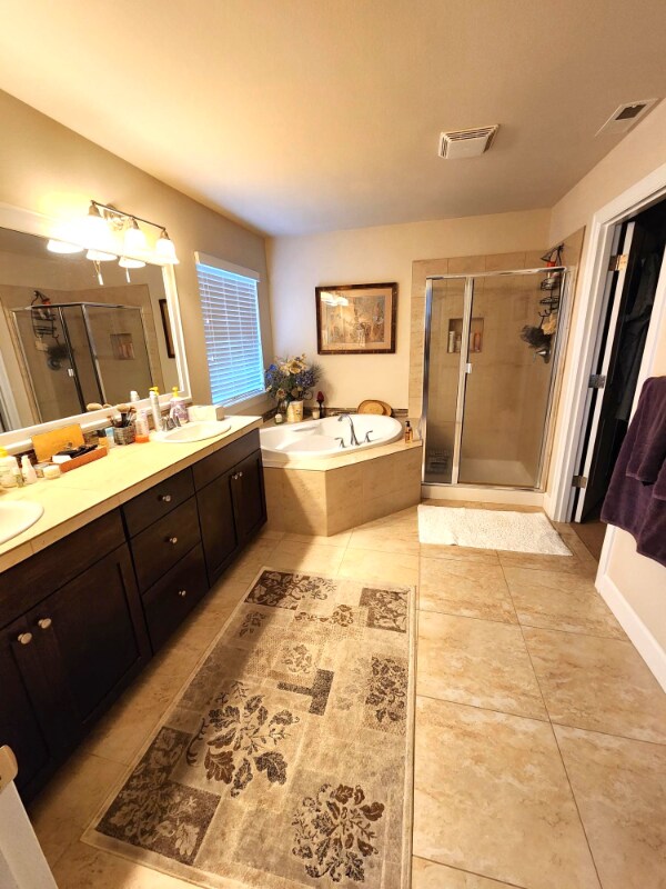 Building Photo - 15353 SE Granite Dr