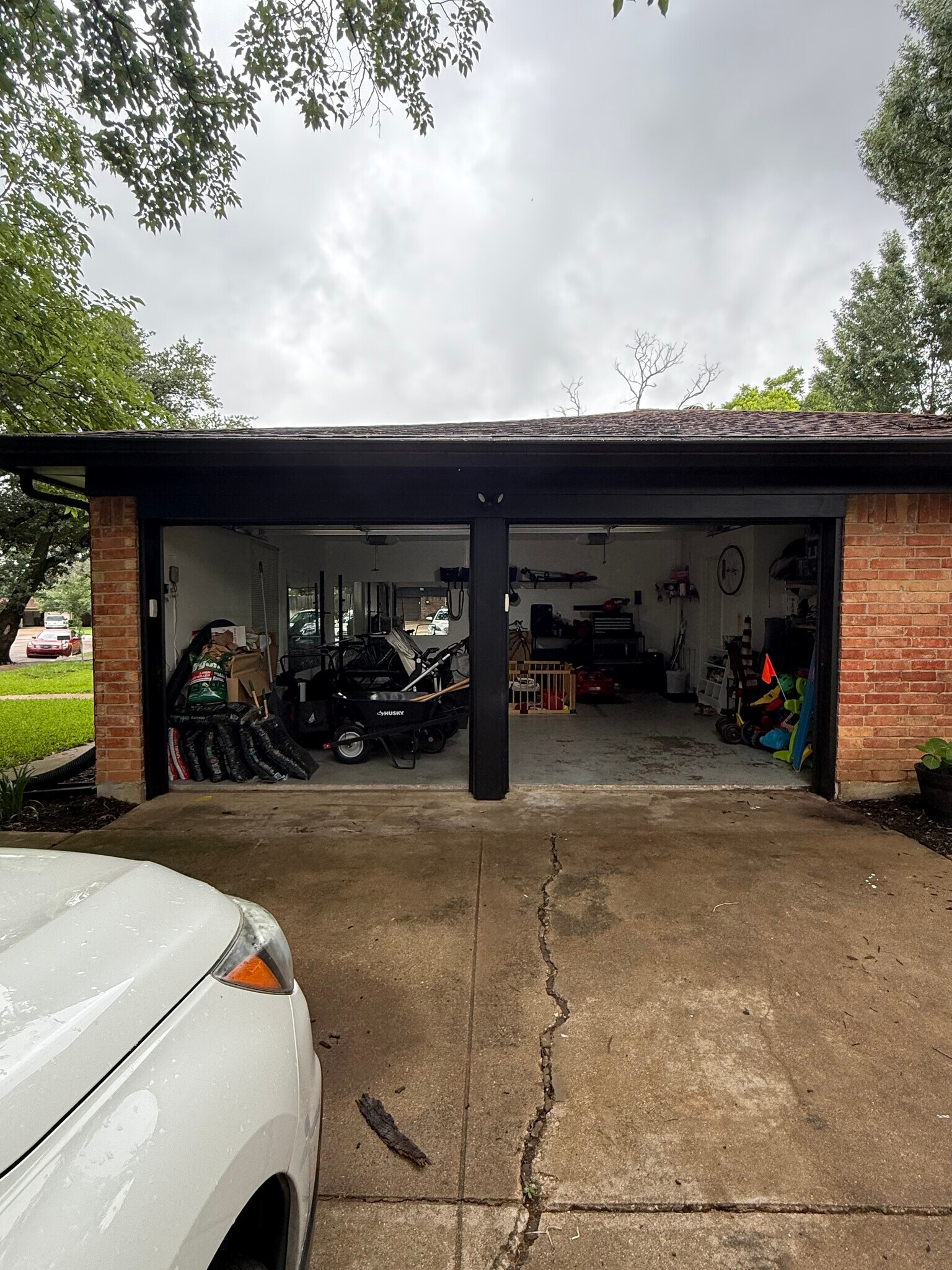 Garage and driveway - 7509 Jean Ann Dr