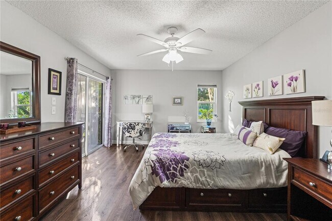 Building Photo - 300 S Florida Ave