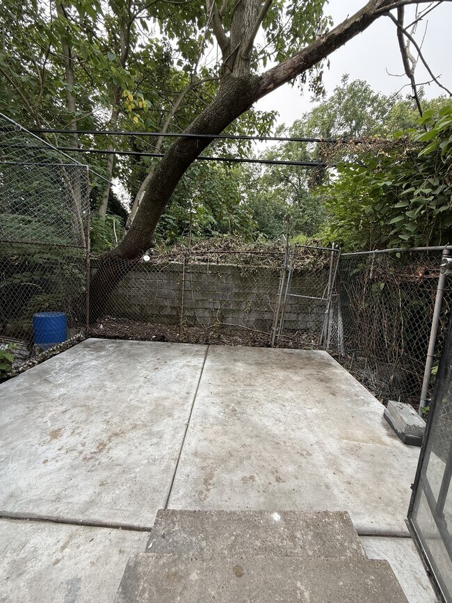 Building Photo - 3924 Pennsgrove St