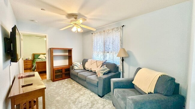 Building Photo - Darling Fully Furnished Guest Home Unit wi...