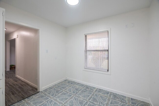 Building Photo - 4901 Richfield Ln