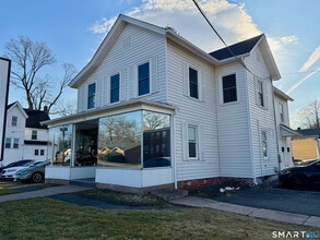 Building Photo - 244 Main St