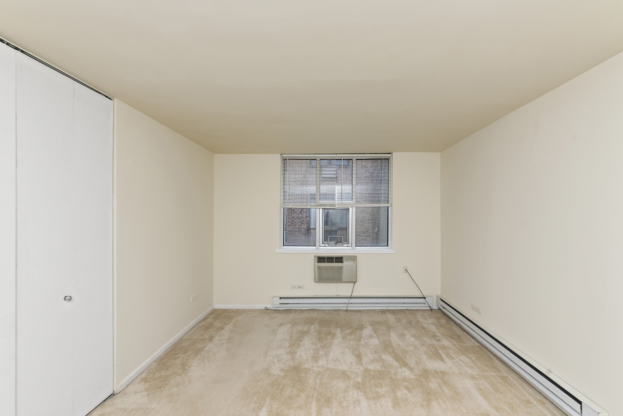 Building Photo - 1446 N Dearborn St