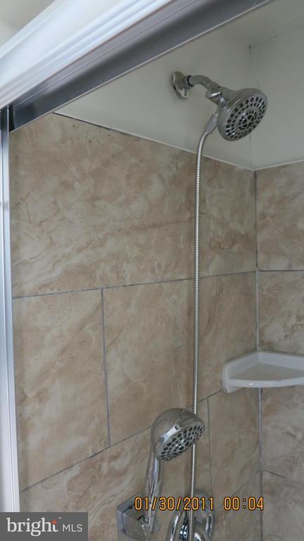 Building Photo - 5370 Lebanon Ave