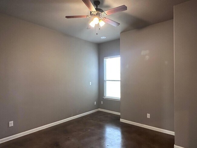 Building Photo - 200 Mauna Kea Ln