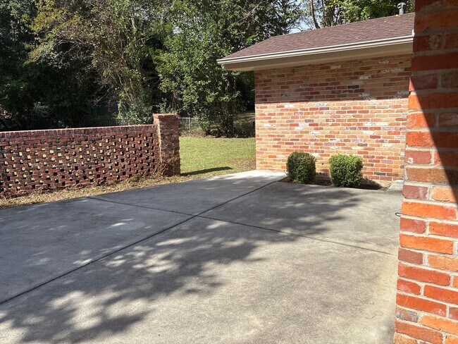 Building Photo - Great Home!