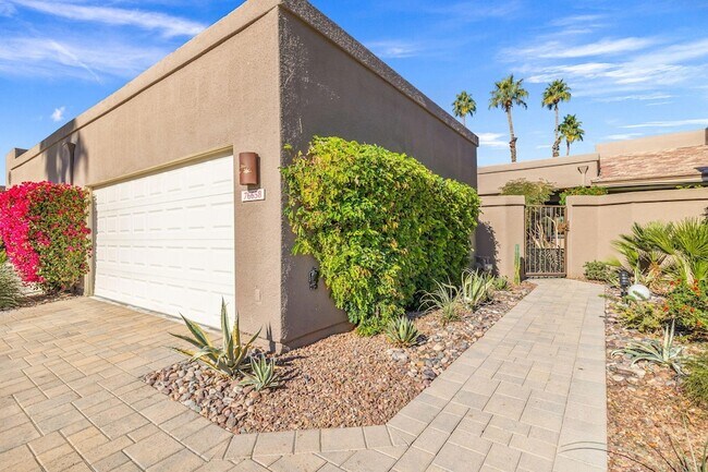 Building Photo - 76658 Daffodil Dr