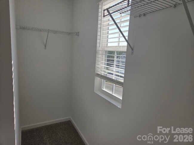 Building Photo - 718 Espresso Dr