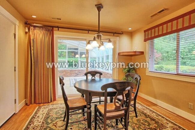 Building Photo - 3 Bed, 2 Bath, 1 Acre Home in Ridgefield, WA