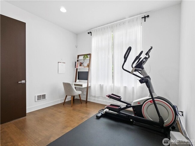 Building Photo - 4bd/3.75ba Seattle House