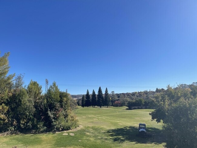 Building Photo - 929 Yosemite Dr