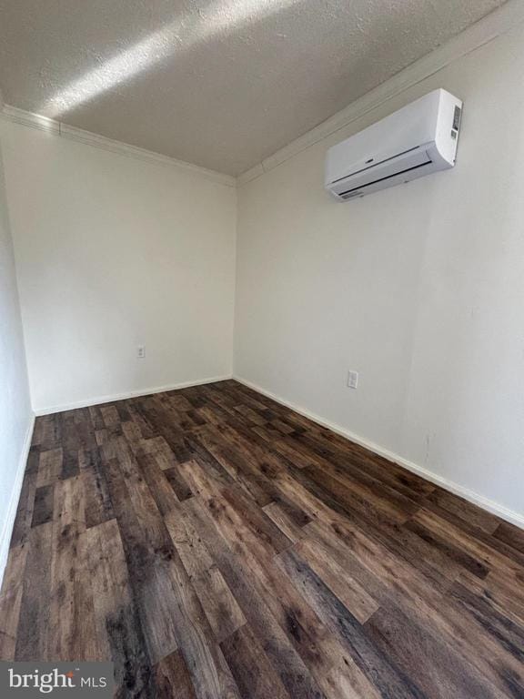 Building Photo - 722 W Stephen St