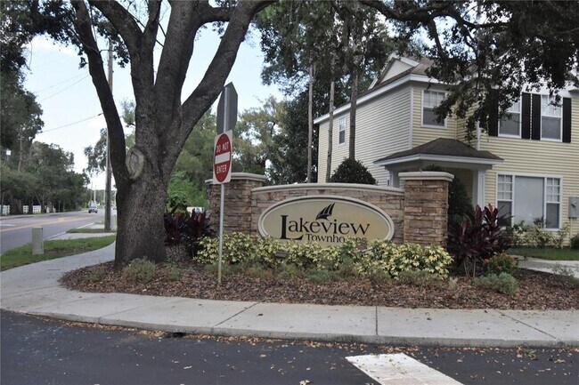 Building Photo - 11012 Black Swan Ct