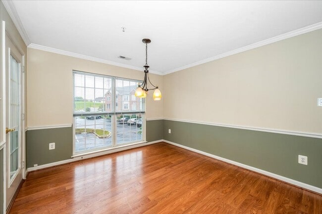 Building Photo - 2501 Hemingway Dr
