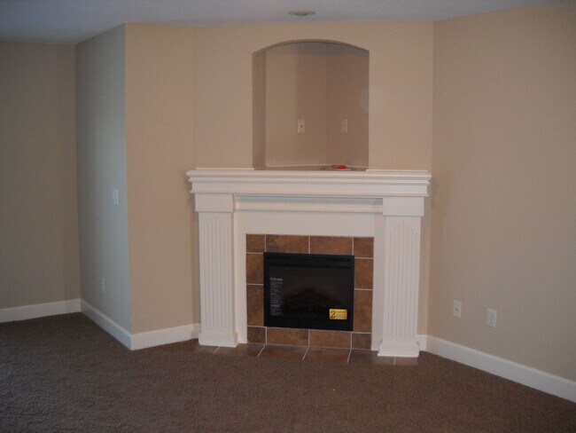 Primary Photo - 2 Bedroom 2.5 Bath Townhouse