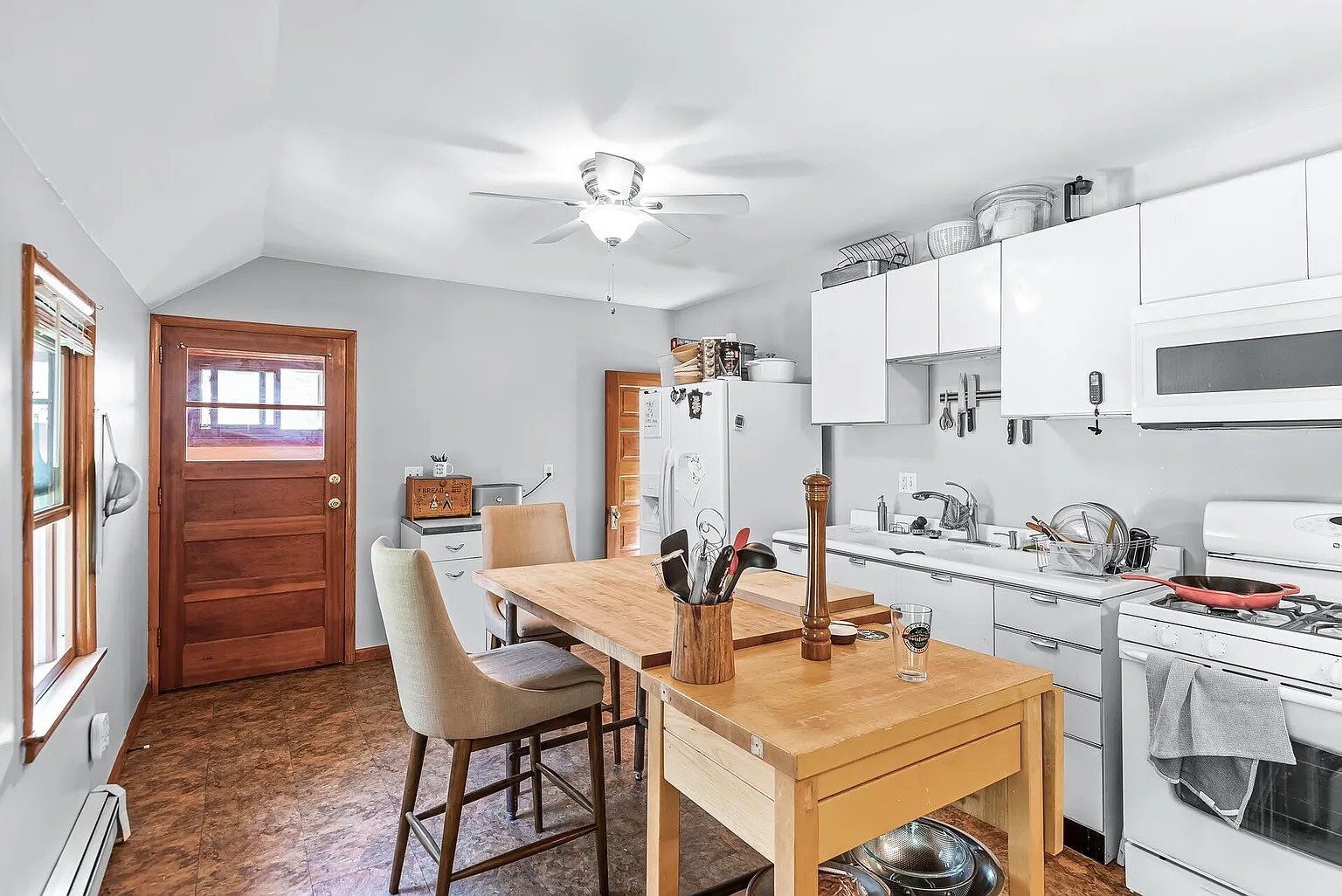 Building Photo - 2527 29th Ave S