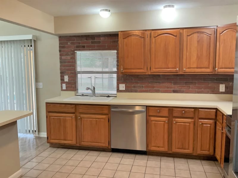 Building Photo - 200 SE 19th Terrace