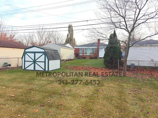 Building Photo - 1409 Royal Ave