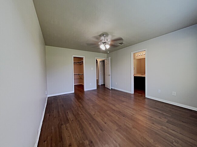 Building Photo - 21607 Nella Cir
