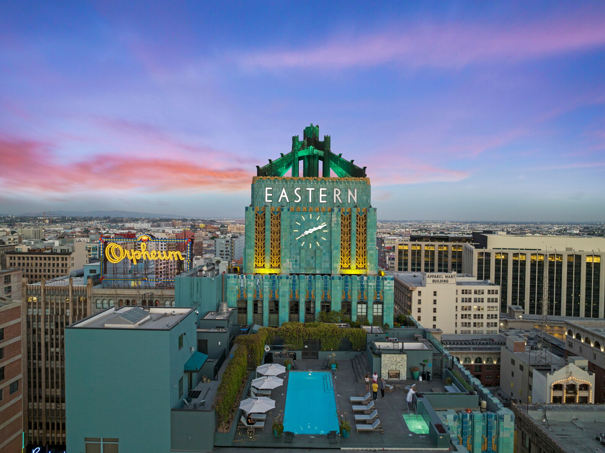 Building Photo - 849 S Broadway