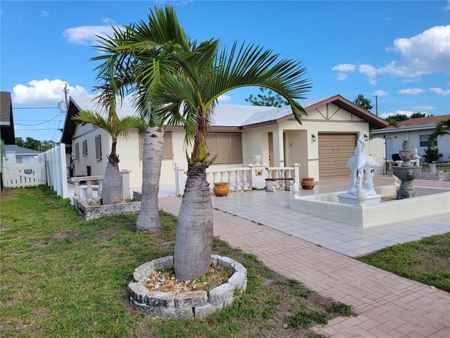 Building Photo - 1028 Lillian St