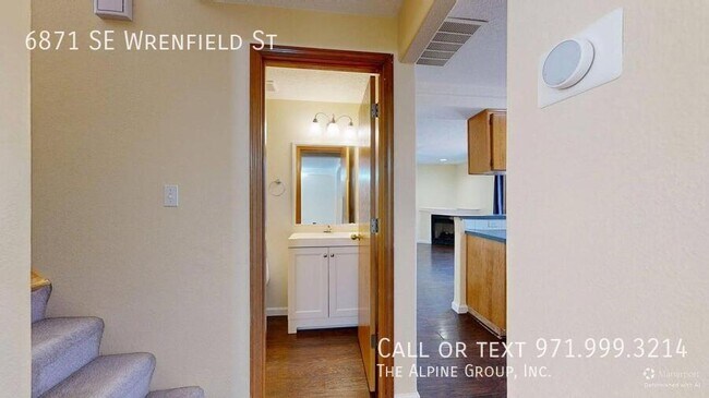 Building Photo - 6871 SE Wrenfield St