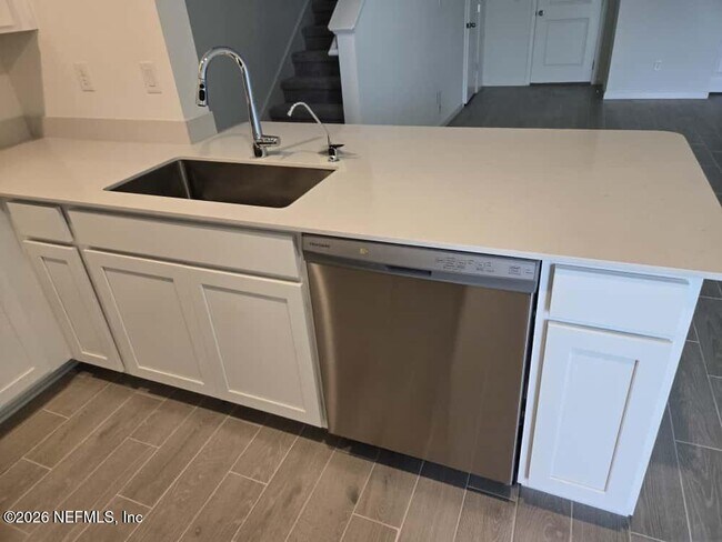 Building Photo - 198 Hubbard Bnd