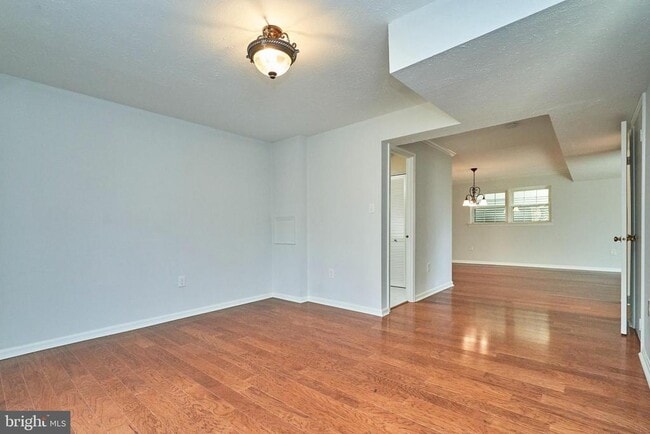 Building Photo - 8038 Sleepy View Ln