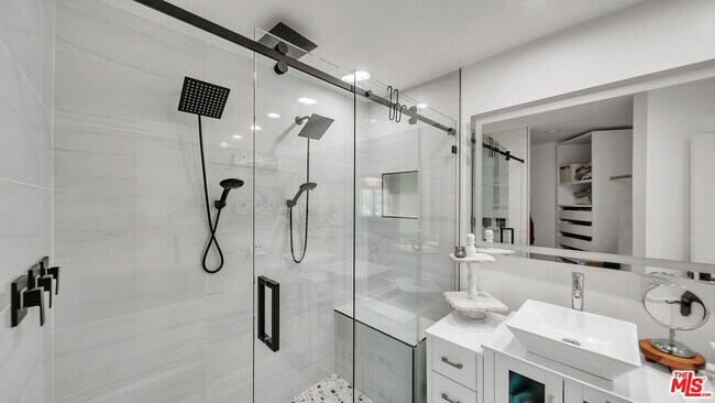 Building Photo - 22736 Cavalier St