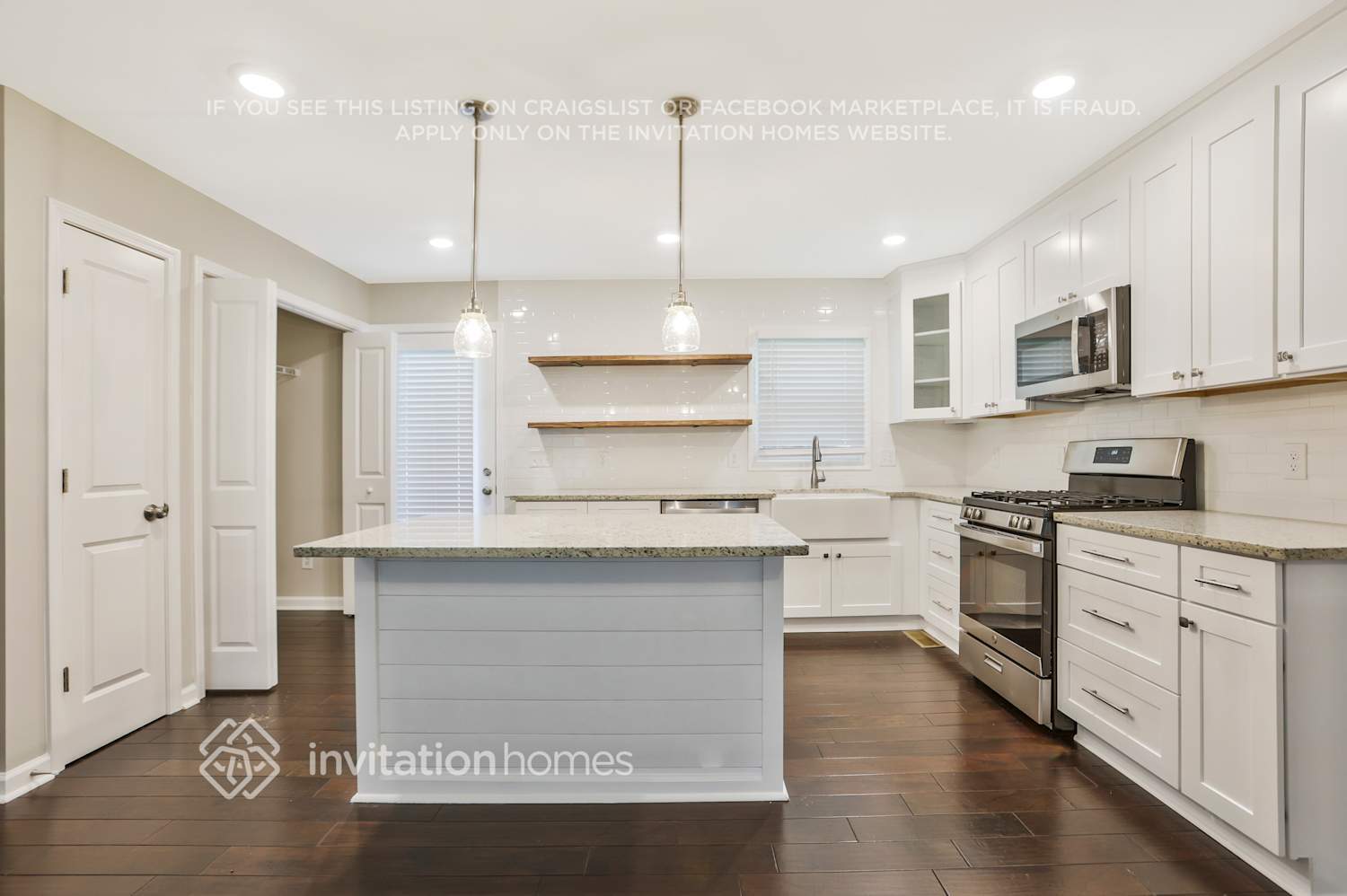 Building Photo - 2354 Beverly Ln