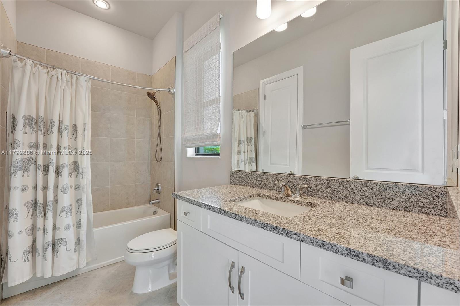 Building Photo - 17130 Magnolia Estates Dr
