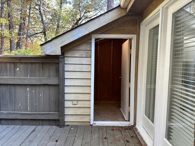 Building Photo - 4917 Pebble Beach Dr