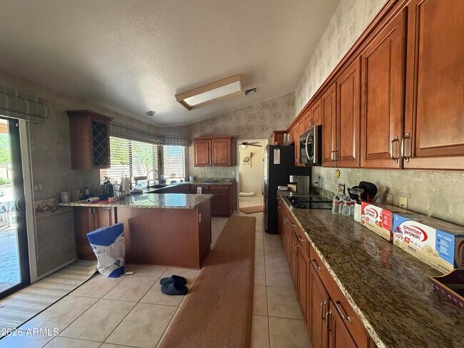 Building Photo - 9418 W Tonto Ln