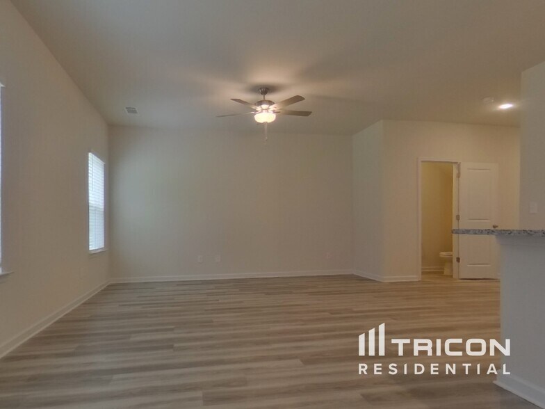 Building Photo - 455 Prescott Wy