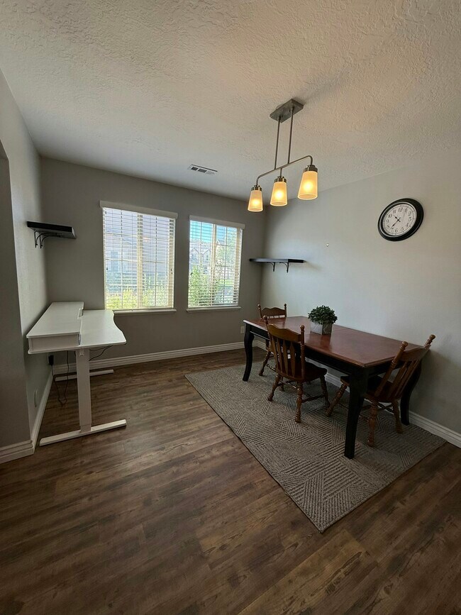 Building Photo - 1763 N 425 W