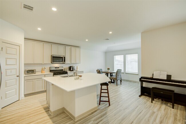 Building Photo - 3530 Ter Lndg Ct