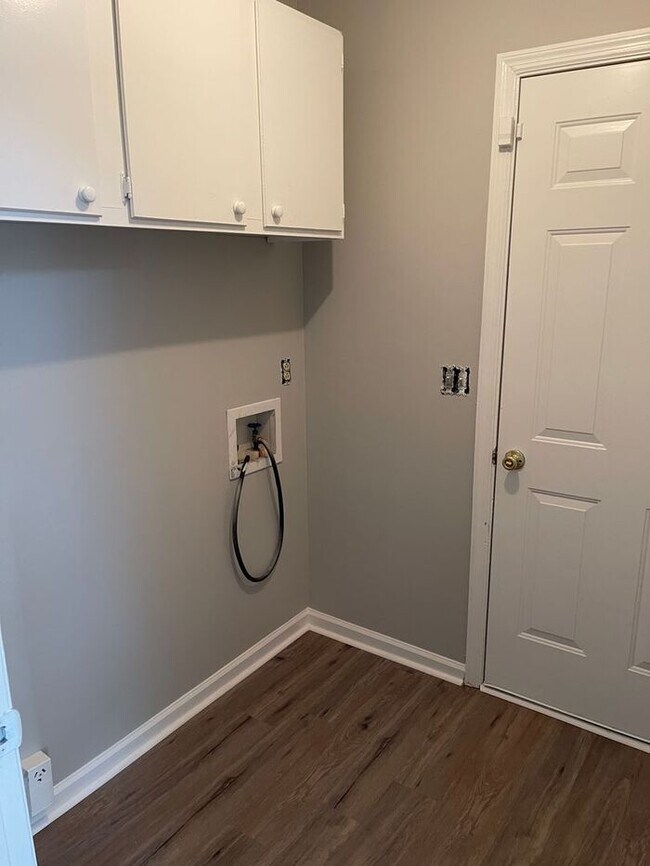 Building Photo - Newly Remodeled Home near Priest Lake