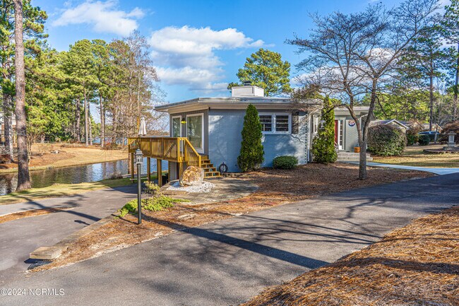 Building Photo - 164 Pine Ridge Dr