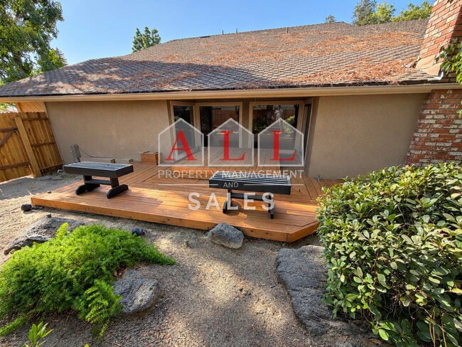 Building Photo - 4 Bedroom • 2.5 Bathroom Home