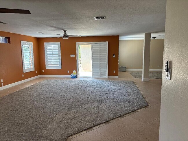 Building Photo - 4541 N Campbell Rd